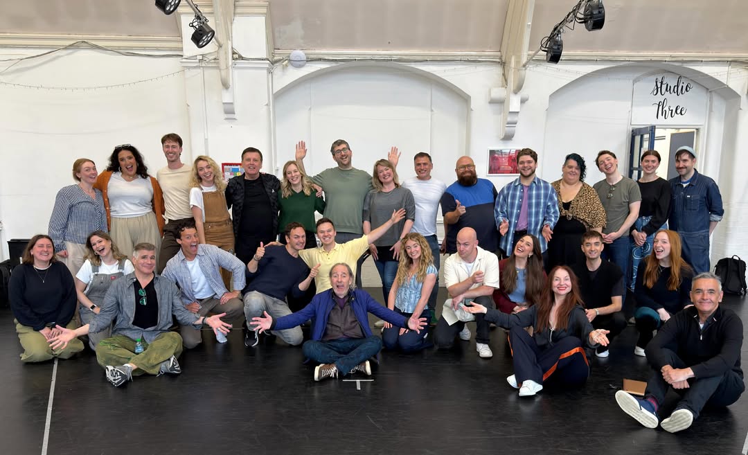 herecomesjedgar's tweet photo. Hold onto your girdles, #HereComesJEdgar is officially in rehearsals! 🚬👠 https://t.co/WJCFP9fBYY