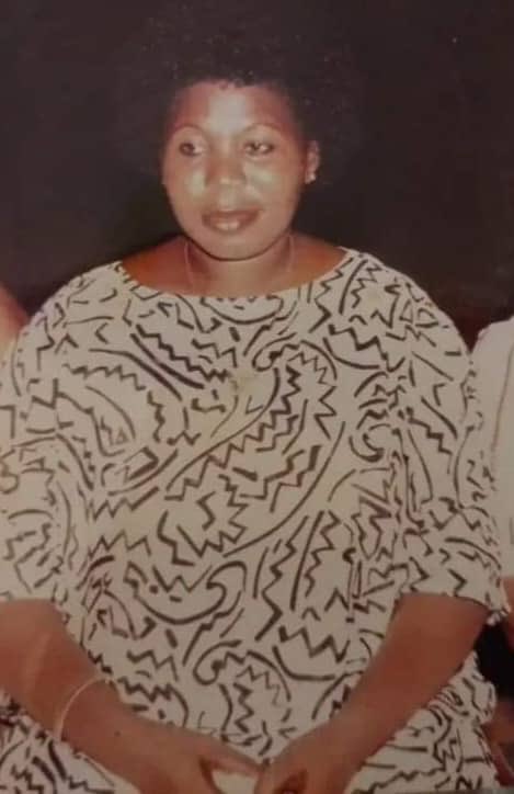 mangekimambi's tweet photo. Asha Said Hamis  a.k.a, Asha Kimambi.  Mwanamke wa Kimakonde kutokea mkoa wa Lindi, aliewaletea Watanzania kiumbe kinaitwa Mange Kimambi. 

Nothing calms my heart kama napopokea picha za mama yangu mzazi kutoka kwa ndugu zake…… I hope she is proud of the woman I turned out to be.
