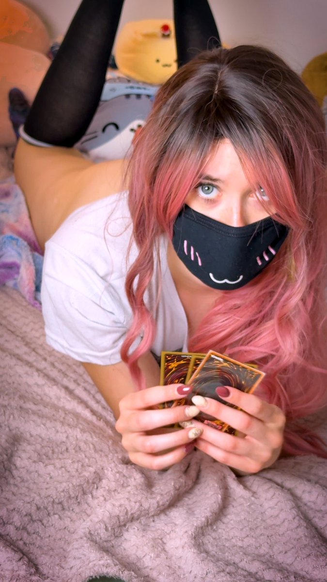 kyrawildirl's tweet photo. if i can beat u in yugioh or pokemon u owe me a dckpic, who’s down to play?? interact and i’ll choose someone😘 https://t.co/L1lZ2ugaW2