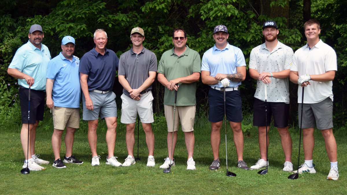UIUPeacocks's tweet photo. 🦚: THANK YOU to everyone who came out and supported Upper Iowa Athletics this past Friday at the 31st Annual Peacock Classic! We appreciate all of the people and sponsors who helped support our 400+ student-athletes and 16 athletic programs!

#FeathersUp https://t.co/ADzh6ktAlD