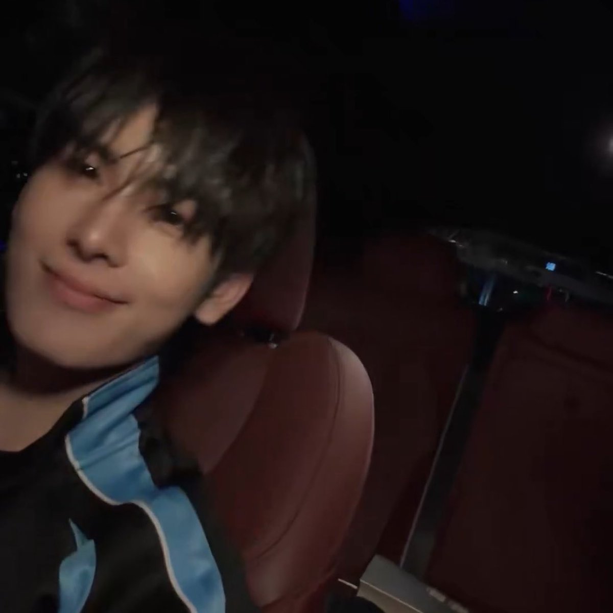 gardenfleurs's tweet photo. ตุ๊กตาหน้ารถคุณเพิร์ธน่ารักจริง ๆ ㅠ ㅠ ♡ https://t.co/EOwPAHp3nw