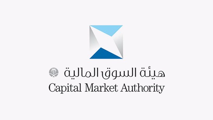 Investmentmall7's tweet photo. #السعودية 

أبرز ما جاء في التقرير السنوي والقوائم المالية لهيئة السوق المالية لعام 2025 :

​مكافآت كبار الموظفين : 

منحت الهيئة 11.6 مليون ريال لـ 5 من كبار موظفيها في عام 2025 (مقارنة بـ 9 ملايين ريال في 2024)، بزيادة قدرها 2.6 مليون ريال. وتشمل المبالغ مزايا قصيرة الأجل ومنافع نهاية الخدمة.

​مصروفات الموظفين الإجمالية :

 بلغت تكاليف الرواتب والمزايا والبدلات لجميع موظفي الهيئة 711.7 مليون ريال خلال العام.

​الفائض المالي :

 حققت الهيئة فائضاً بقيمة 262.7 مليون ريال بنهاية 2025، مسجلةً انخفاضاً كبيراً بنسبة 68.8% مقارنة بفائض عام 2024 الذي بلغ 843.2 مليون ريال.

​مصادر الإيرادات لعام 2025 :

​عمولات التداول: 780 مليون ريال.

​عوائد ودائع الهيئة: 251.5 مليون ريال.

​مخالفات الأنظمة واللوائح: 208.4 مليون ريال.

​خدمات التداول وأنشطة الهيئة: 169.5 مليون ريال.