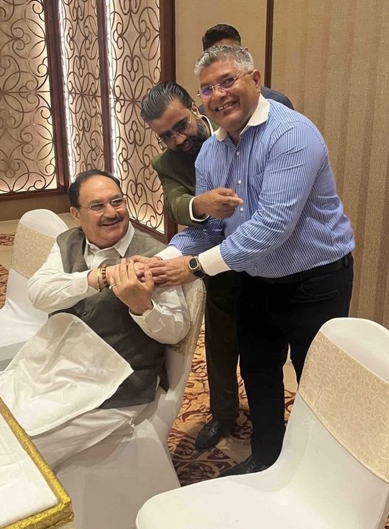 seriousfunnyguy's tweet photo. Thanks @Mrsinha bhai for introducing me to Big boss Nadda ji https://t.co/num1esdndn