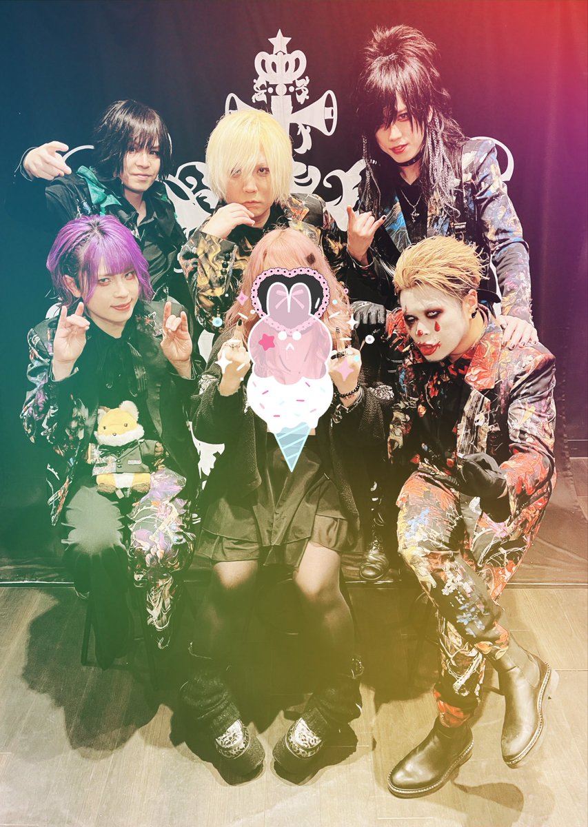s_chainsaw's tweet photo. Went to see NoGod a couple of days ago! ✨ Seriously this band doesn’t get enough love considering the level of talent and personality that they have 🥰 

I always have a blast everytime I go see them ⭐️ https://t.co/WQ3HtKHDlK