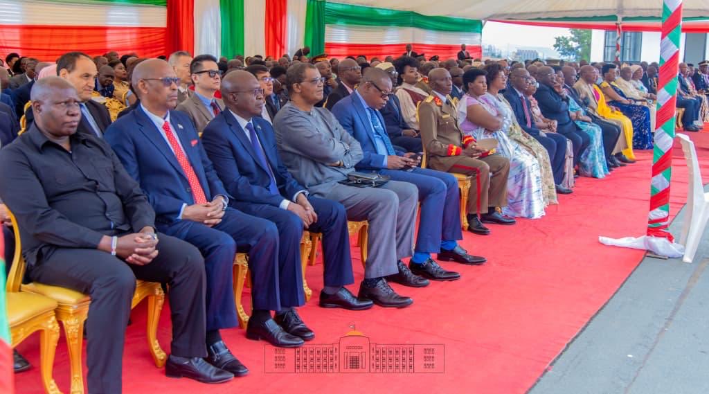 wambuma1's tweet photo. Today I was honoured to attend Burundi’s National Day of Patriotism and observance of the 6th Anniversary of the passing of former President H. E. Pierre Nkurunziza. It was a solemn occasion and a demonstration of a people’s resilience and determination to nationhood. 👏🏽👏🏽👏🏽 https://t.co/x83nGKi1FU