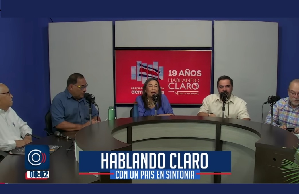 notiscartago's tweet photo. #NotaDelRedactor
Crisis Sin Precedentes en el Periodismo costarricense.
El programa radial Hablando Claro, q se transmitía en Radio Columbia, ha cesado sus emisiones tras casi 2 décadas de actividad.
La periodista VilmaI barra ha enfrentado amenazas..👇 :
https://t.co/PArsDhMyyu https://t.co/DNRt1yZduY