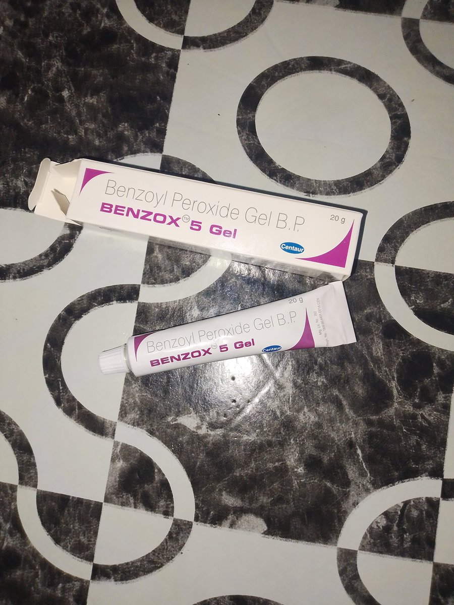 natuk96005's tweet photo. Today I am beginning a journey of fighting acne, thank you so much to whoever recommended me this tube THOUGH IT'S A BIT EXPENSIVE🙄 but I have finally got it after dividing my legs , VGR https://t.co/GP6OTqvqfe