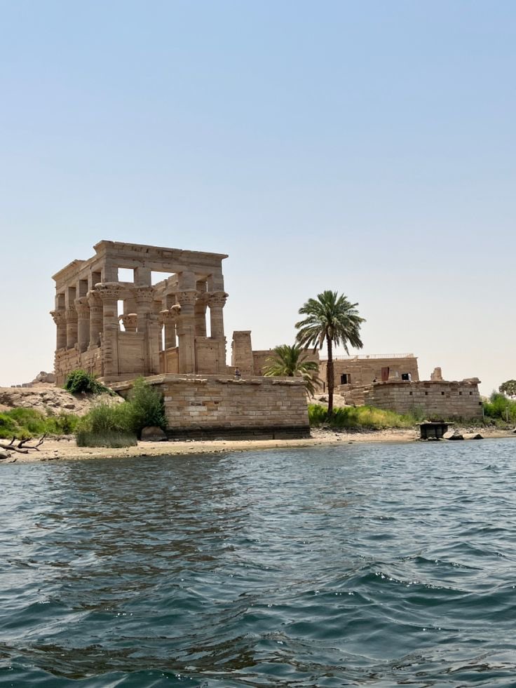 beautyexplorer0's tweet photo. Nile River, Egypt https://t.co/QV88oR6Kjw