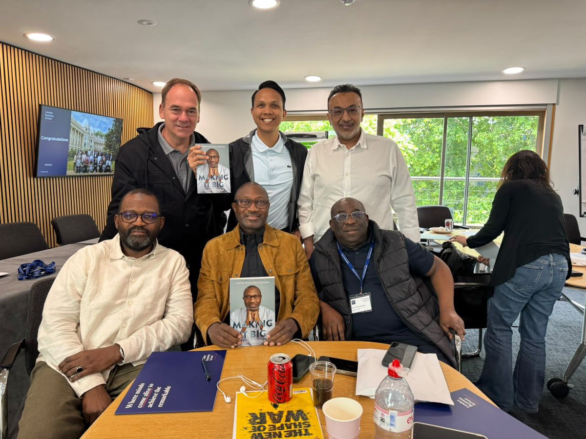 tvcnewsng's tweet photo. VIDEO: Femi Otedola Completes Executive Leadership Course At London Business School

Businessman Femi Otedola has completed an executive course at London Business School (LBS), further demonstrating his commitment to continuous learning...

Credit: X| realFemiOtedola https://t.co/jXXQ4WIrQz