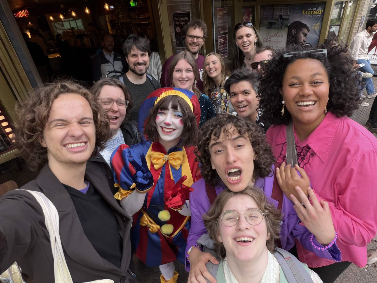 aylalunes's tweet photo. And that marks our last appearance for the premiere of TADC: The Last Act 🤎🎪

Amazing to see cast, crew and fans worldwide be brought together by the love for this amazing show~

Thank you for showing up and creating this truly one-of-a-kind moment! 🫶🏽

#TheAmazingDigitalCircus https://t.co/MJpeZxCIVS