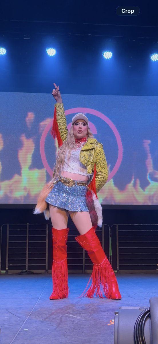 ThatOneCatto1's tweet photo. Saturday was a heckin blast seeing such amazing individuals perform in Philadelphia for the Kitty Kat Ball Tour! I can’t wait to see them all again sometime soon! (I can only do 4 photos but the tour shirt is too heckin cute!) https://t.co/W41g5XNGDs