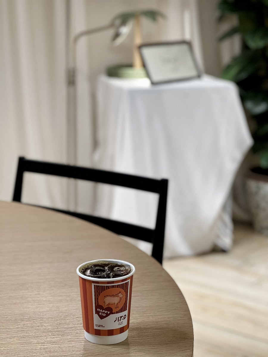 15__as's tweet photo. Coffee and a peaceful atmosphere🌿. https://t.co/VvIs45amxO