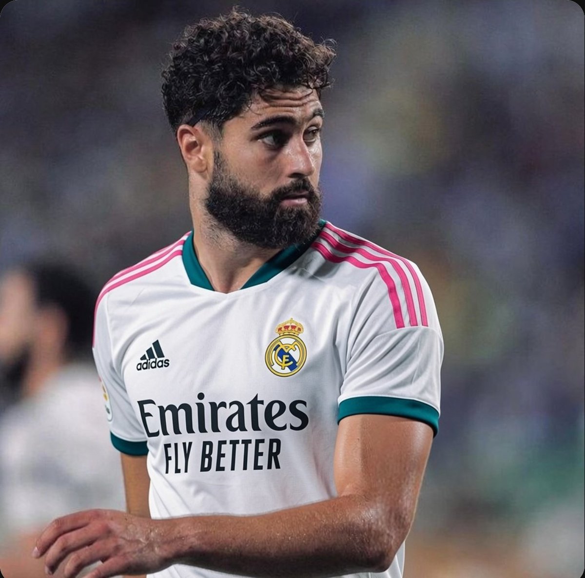 AdriRM33's tweet photo. 🚨 CONFIRMADO 🚨

Calafiori o Gvardiol para el lateral izquierdo, uno de los dos JUGARÁ en el REAL MADRID la próxima temporada.

Son los dos jugadores a los que José Mourinho ha dado el visto bueno. 

El club ya TRABAJA para INCORPORAR a uno de los dos defensas.

{ @diarioas } https://t.co/KFjCGOUHUT