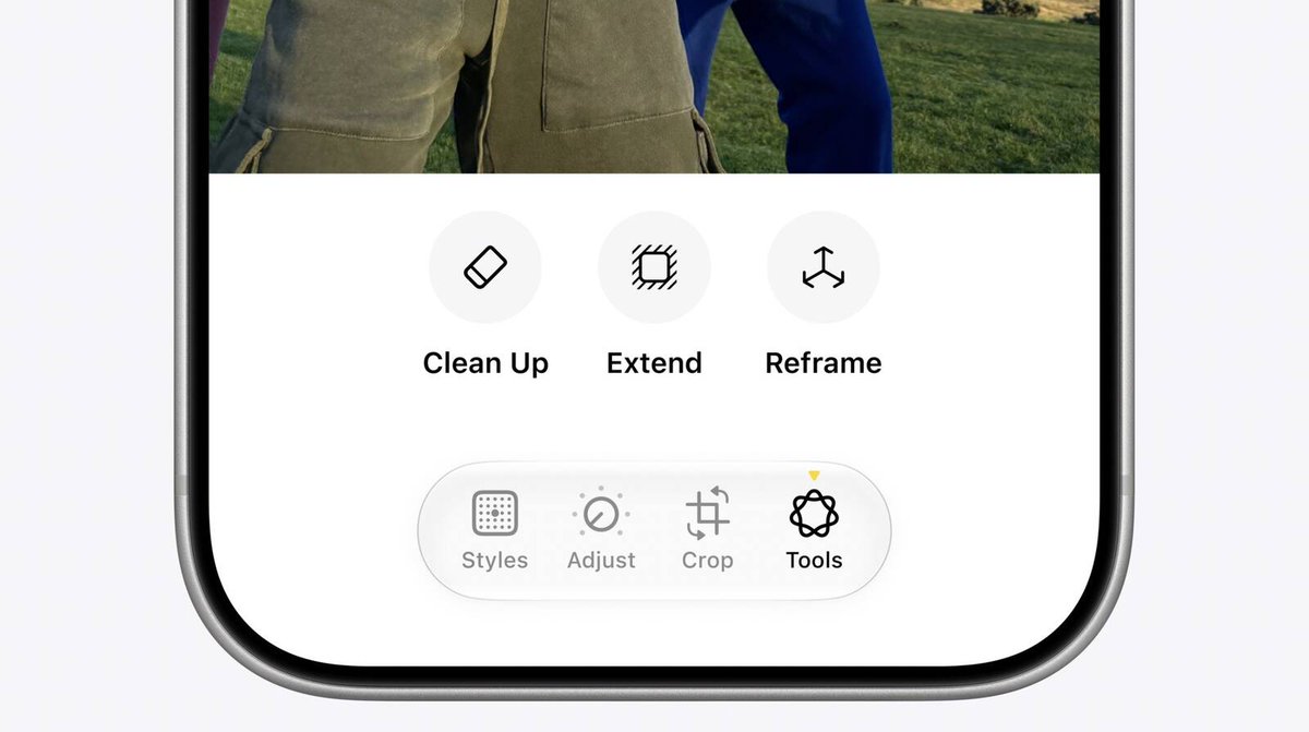 MacRumors's tweet photo. Apple to Bring AI Reframing and Editing Tools to Photos App https://t.co/qerVeGaImK https://t.co/jyF1UhcIC2