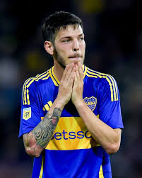 Flagged23's tweet photo. @RodriRivero9 @Info_BosteraOk no los veo con la de river che https://t.co/CeDqGKogof