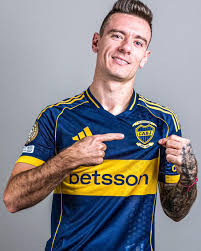 Flagged23's tweet photo. @RodriRivero9 @Info_BosteraOk no los veo con la de river che https://t.co/CeDqGKogof