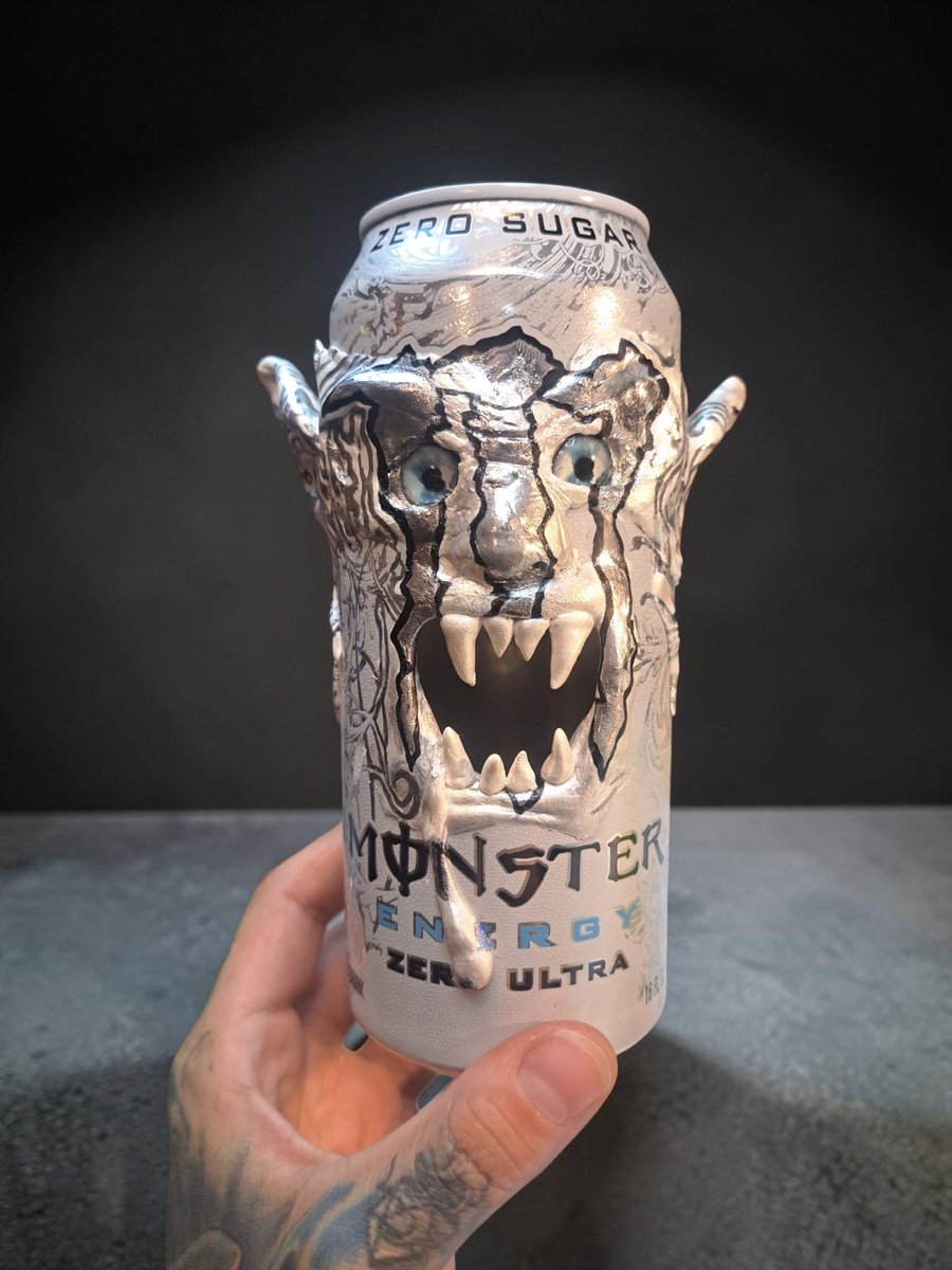 ArtologyInk's tweet photo. The White Monster can is now a MONSTER.
Want a custom flavor? Hit me up.
#artologyink #monstercollection #creaturedesign https://t.co/MvP38KbgHt