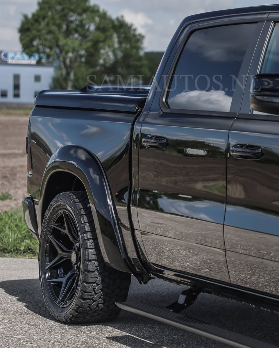 4PlayWheels's tweet photo. @samiautos_dodge_ram_dealer with another killer Ram build! 👀
Featuring our 22x10 4P06s 

📷: @samiautos_dodge_ram_dealer

#4PLAYWheels #RamTrucks #DodgeRam #Ram1500 #Ram https://t.co/j2AheKagFa