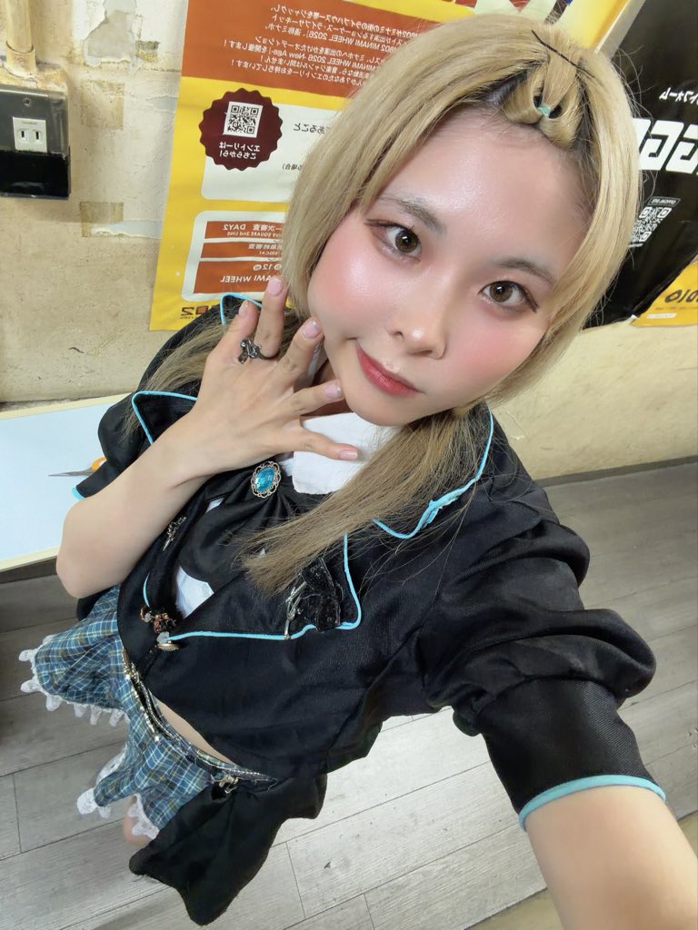 skill_amane's tweet photo. 今日もありあとでした‼️僕のてるてるゲットしてしてくれたキミも久々に会いに来てくれたキミもみんなありがとう໒꒱· ﾟみんなスキルに逢いに来てくれたと思うととてもうれちい気持ちです(՞ ᴗ ̫ ᴗ՞) いつもと違うスキル見せれましたかね(◜ᴗ◝ ) 衣装も旧衣装でした✨
 #スキルスキ https://t.co/WuQI0OQktC