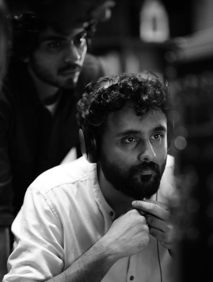 MalayalamReview's tweet photo. #MollywoodTimes is receiving a lot of appreciation from critics, with praise pouring in for its refreshing take on the world of cinema.

Good performance from Naslen, the film is directed by Abhinav Sunder Nayak, with a compelling soundtrack by Jakes Bejoy and production by Ashiq Usman.