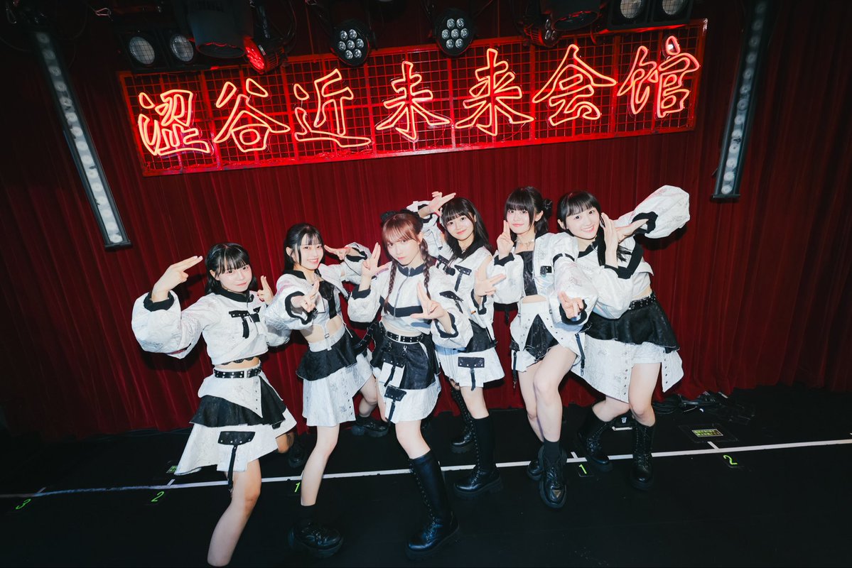 buGG_idol's tweet photo. ＼#buGGセトリ 📝／

#ﾆｷﾌﾟﾚ「カンシャ前夜サイ。 -夏、Day 1-」

00. SE
01. Are You Ready JUMP
02. REBOOT
03. Beautiful Fighter
04. Wind
05. My War
06. UCHRONIA
07. シンガロング

月曜からありがとうございました！
いい平日のスタートダッシュが切れました✨

〓＝〓＝〓＝〓＝〓＝〓＝〓＝〓＝〓＝〓

7月30日(火)
buGG ワンマンライブ 開催！！
🎟️https://t.co/b5u6SaHYDP

〓＝〓＝〓＝〓＝〓＝〓＝〓＝〓＝〓＝〓