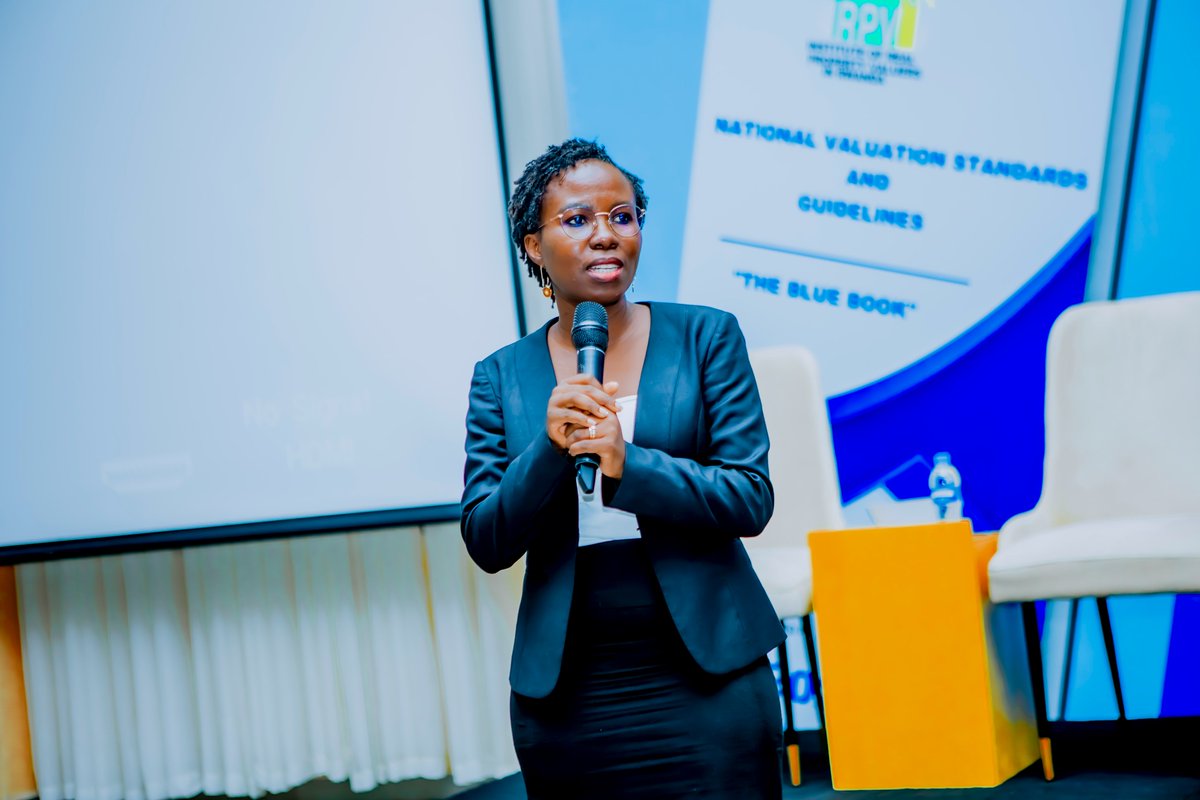 RwandaValuers's tweet photo. IRPV members gathered at the IRPV Extra-Ordinary General Assembly to discuss key issues affecting the profession, review concerns raised, and agree on measures aimed at strengthening professional practice. https://t.co/ys07HzgzxI
