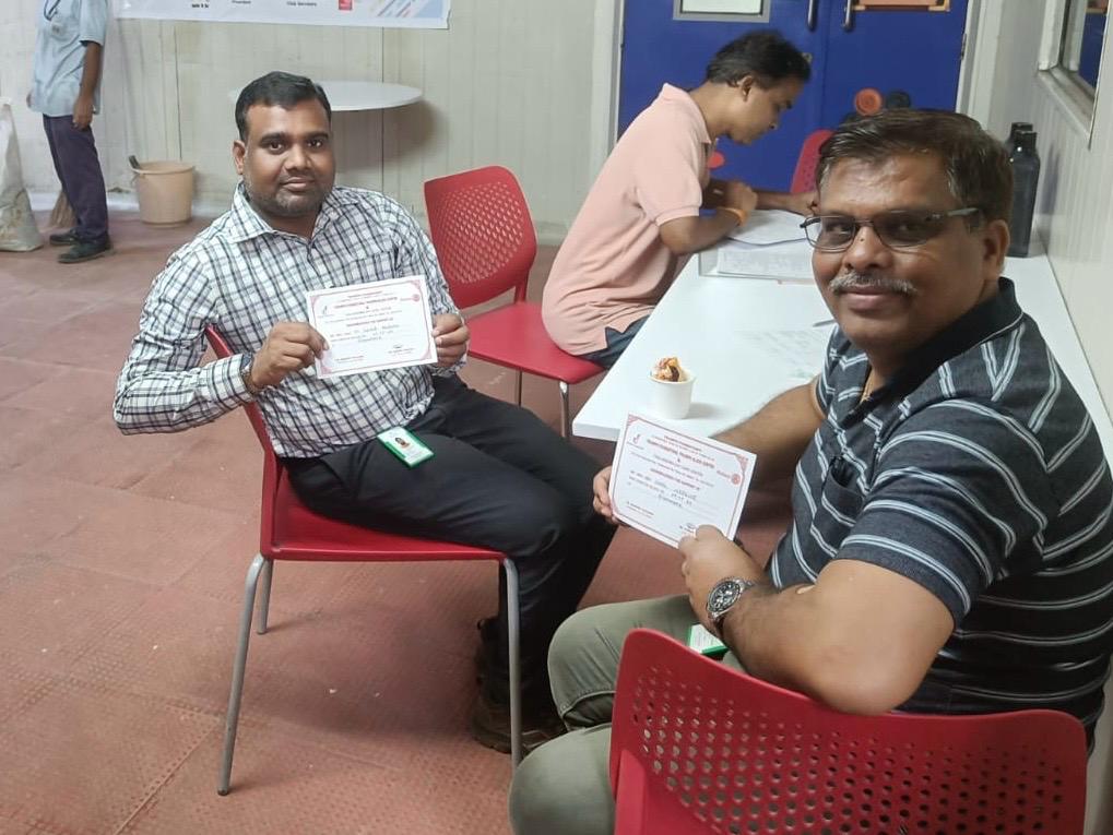 pr_rcba's tweet photo. Blood Donation Drive held at Glenmark Pharmaceutical at Mahape

Total collection for both locations ( Andheri &amp; Mahape )  : 184 units of bottles . 

Gratitude &amp; heartfelt thanks to PP Kevin Colaco as due to his good offices  with Glenmark owners 

Dir : Dr Yogini Sheth https://t.co/FdZejRCbU7