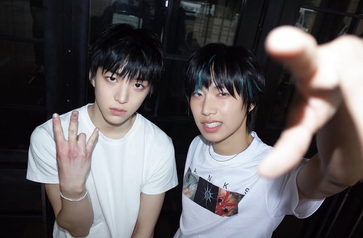 33DAESON's tweet photo. 샤냥즈 네컷 풀돌했다 https://t.co/E4yHJjtqYX