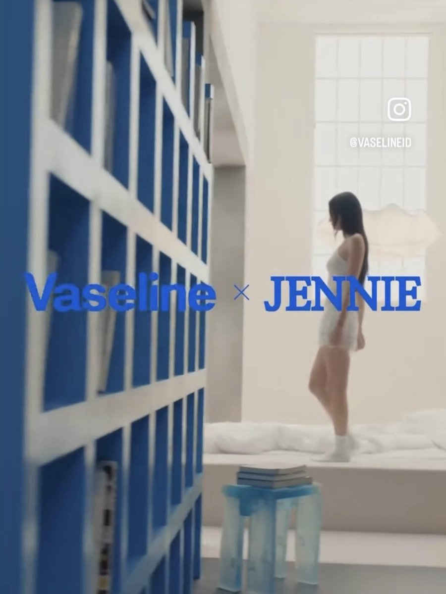 LubiRobby's tweet photo. nemenin ayang beb borong Vaseline katanya mau seglowing JENNIE dong! gaskeun sih biar bisa mirip kaya mbak jen
https://t.co/NbZdNvkqbN https://t.co/D6SaNJznsg