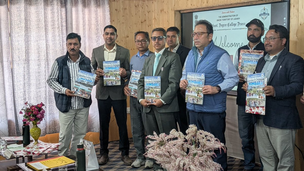 gdc_drass's tweet photo. @gdc_drass host Chief Secretary UT Ladakh @ashishkundra. Held extensive visit to infrastructure under progress, unveiled Annual College Magazine Himbabs-The Snow Land, Planted a tree under #EKPEDMAAKENAAM in High Altitude Biodiversity Research &amp; Conservation Park. https://t.co/6SOsvPYoRa