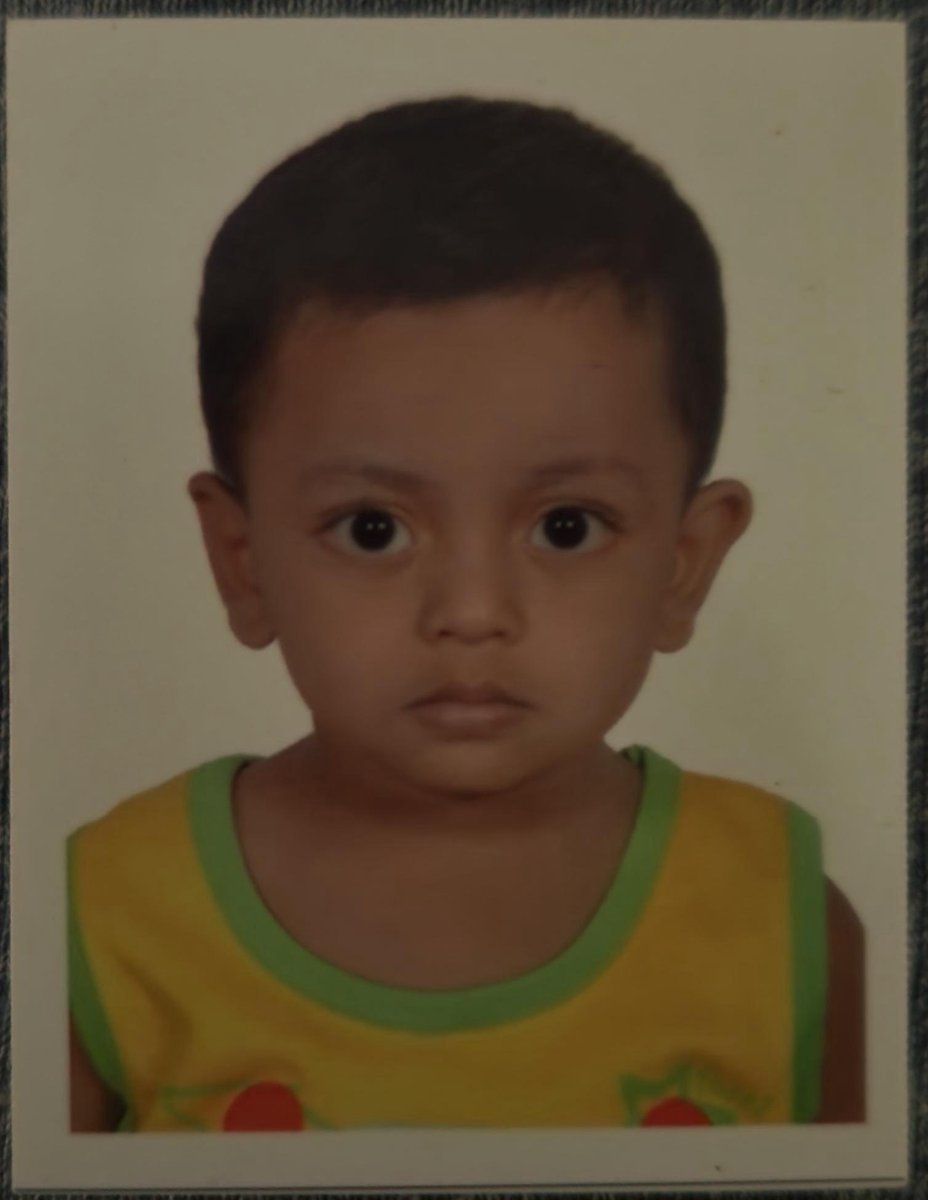 simtaangarann's tweet photo. life so private that I don’t even have my own childhood picture other than this passport size photo😭😭 https://t.co/lIg7bWECFe
