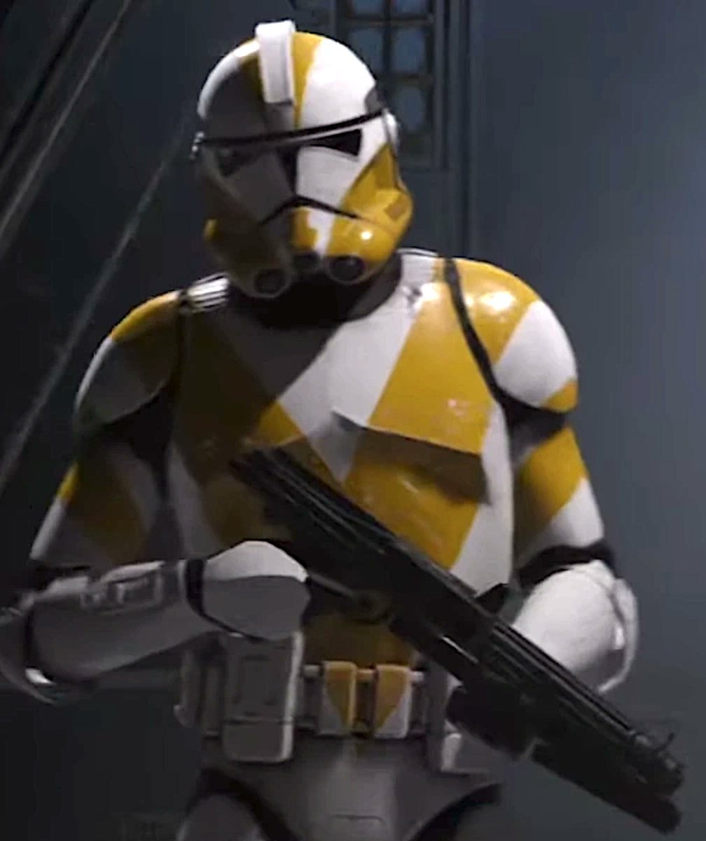 F30876's tweet photo. It's just a model reuse but I like to think this clone commander didn't customize the armor so he couldn't get Rexed by droid snipers https://t.co/zVPRvmOWMV