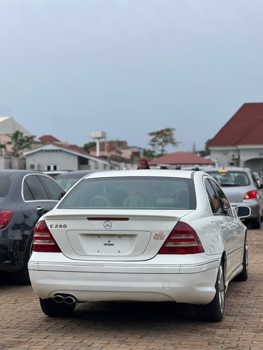 AmaanAutos's tweet photo. FOR SALE‼️‼️‼️

CLEAN NIGERIAN USED MERCEDES BENZ C230 | 📅 2007 MODEL
Buy &amp; Drive | Excellent Condition

💰 ₦4,000,000
📍 Kaduna
📞 07063557379

Please like and repost. Someone on your TL might be interested. https://t.co/yfRLeDItgU