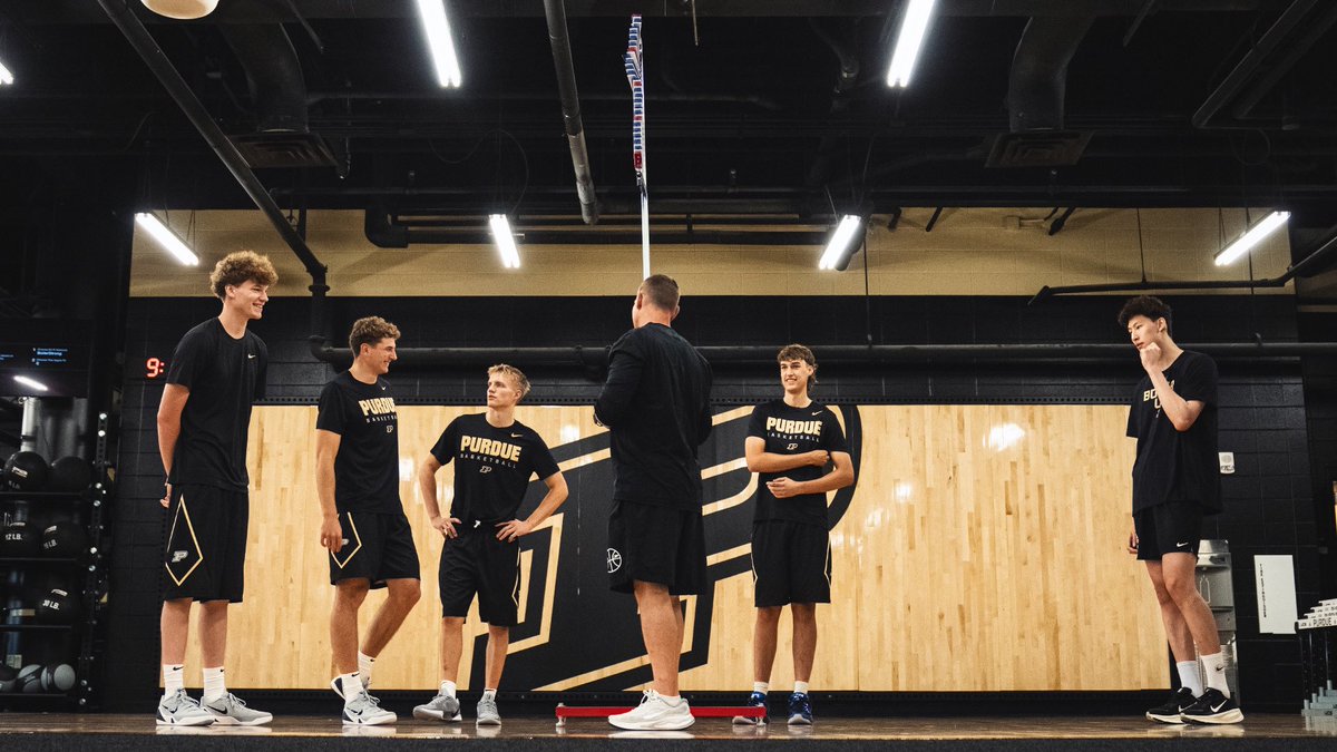 BoilerBall's tweet photo. 🕰️ Clocking in. https://t.co/xjEZqd7Ygz