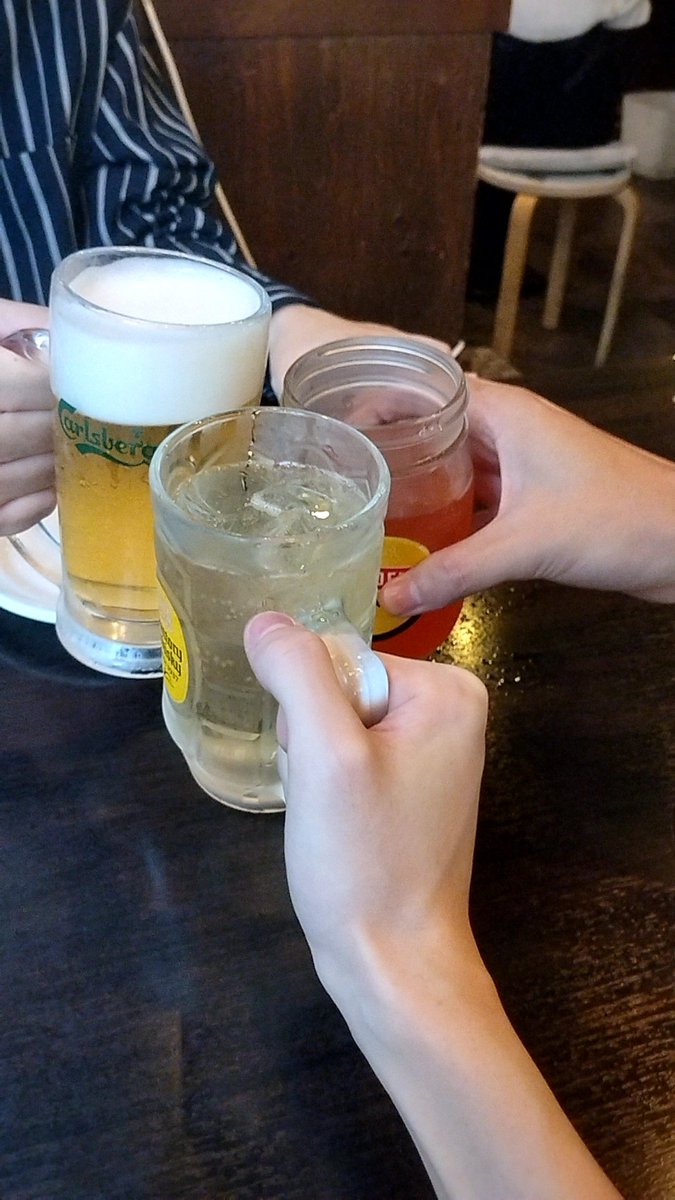 zkw_vrc's tweet photo. ぽこたまぜきオフ会！
ピザおいちかったねぇ
あとポコんちゃに敗北したダーツ https://t.co/FERn1Bsgvf