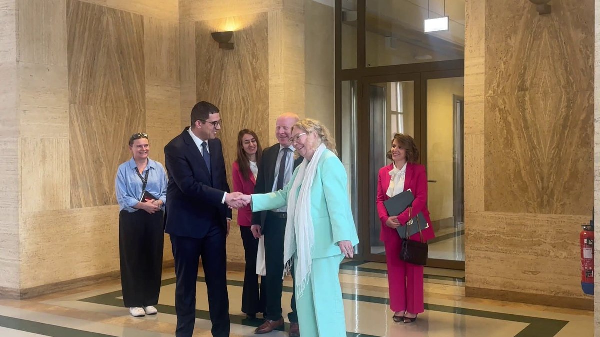 algatedzEng's tweet photo. 🛑Ambassador🇩🇿 Idris Latreche presented his credentials, as the new Permanent Representative of #Algeria to the #United_Nations Office in Geneva and other international organizations in Switzerland, to the Director-General of the United Nations Office at Geneva @UN_Valovaya. https://t.co/HZb9cRvfba