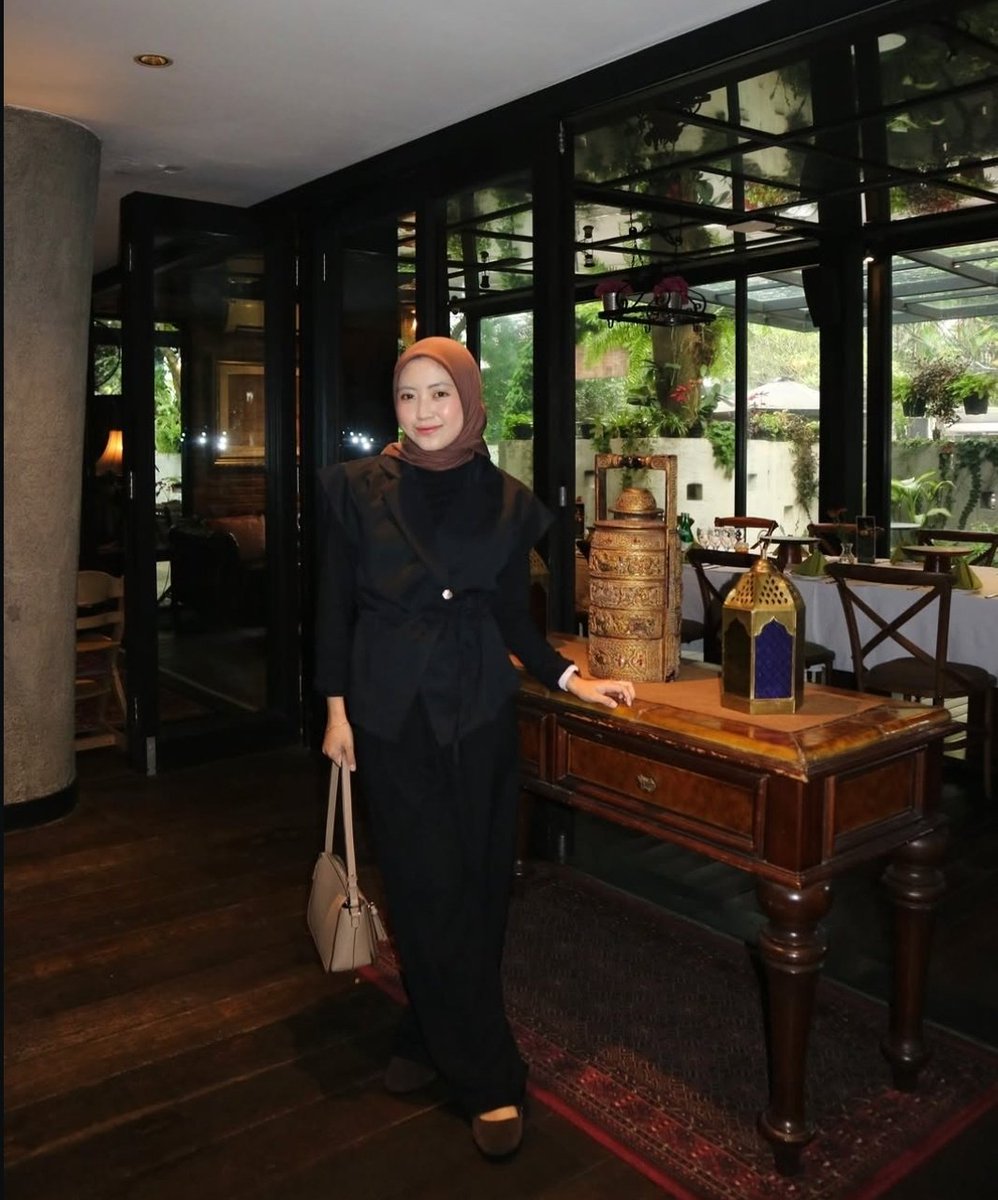 FaraYasinta11's tweet photo. Hi Bali 👋#availbali #includebali #excludebali #bobali https://t.co/haAQz1U00o
