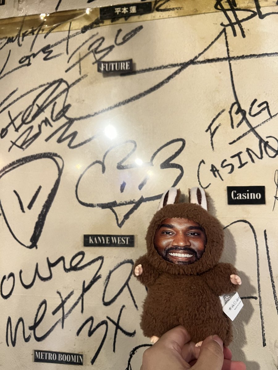 EinsteinJohn6's tweet photo. YE BIRTHDAY https://t.co/6s7BeD7tLv