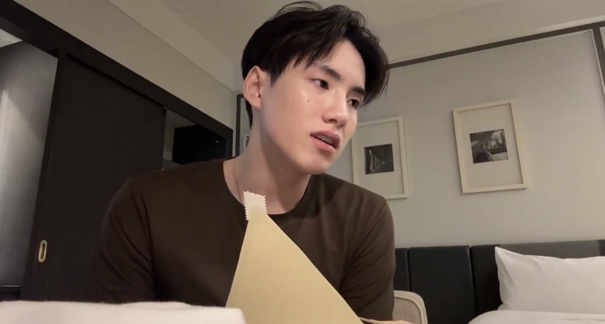 purinokoro's tweet photo. ชีวิตนี้ขอแพ้แค่ตี๋ undercut นะ หล่อมาก จะตๅย https://t.co/NjUDwaMrNk