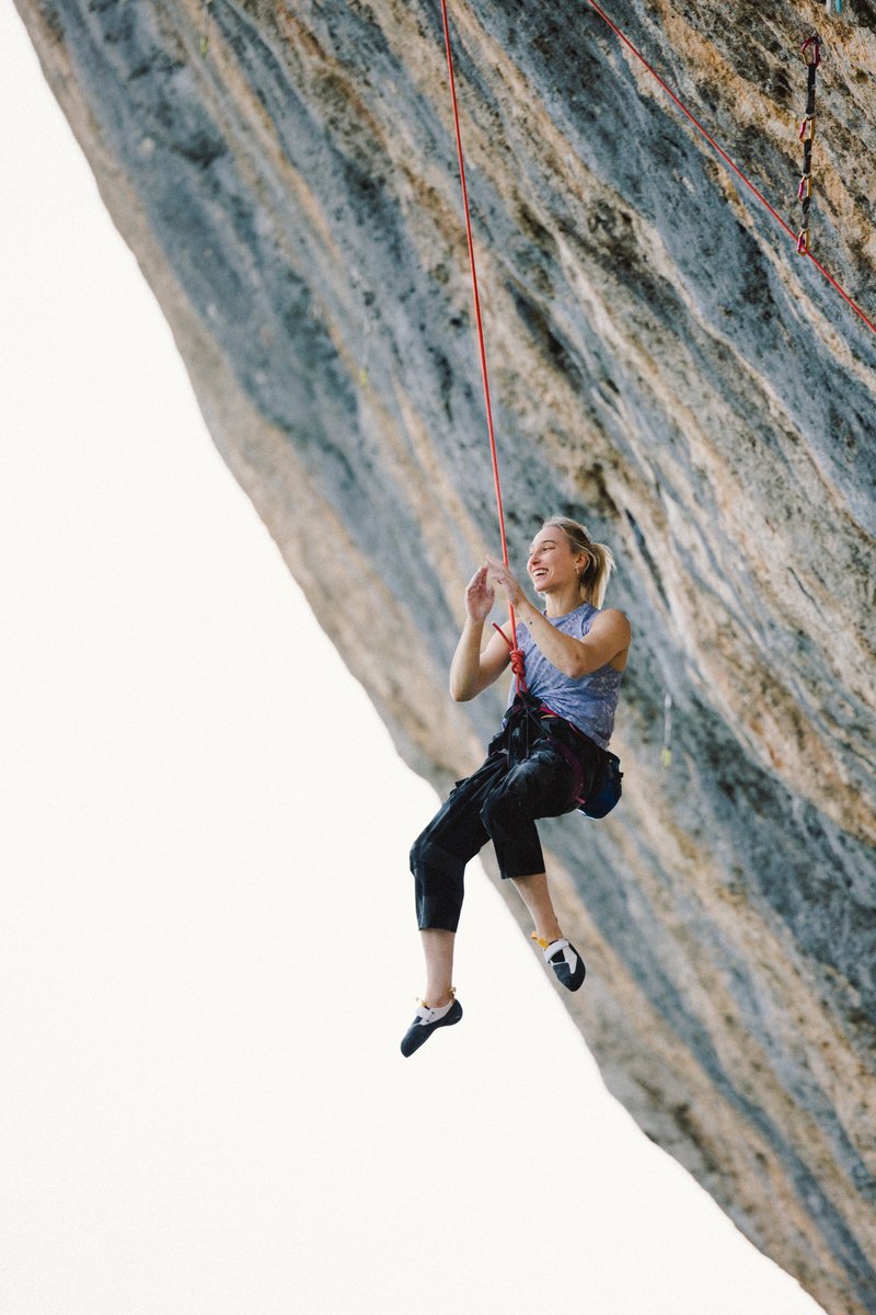 SloveniaInfo's tweet photo. Janja Garnbret is the only woman in the 🌍 who has done it!

The hardest route of her life so far 💚 She joined a special club of just 5️⃣ climbers who managed to 🧗‍♂️ it!

Bibliographie, 9b+, it is the new milestone for women climbing 💚

#ifeesLOVEnia https://t.co/iL9uchXveb