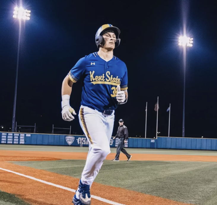 OverSlot_'s tweet photo. TRANSFER: Kent State OF Sawyer Solitaria has entered the transfer portal. 6-5, 225 pounds coming off a .290/.404/.550 sophomore season where he hit 16 homers and stole 11 bags.

Top-half of the 2027 Draft talent.

Going to be a very popular name in the portal. https://t.co/cgNgAdyphu