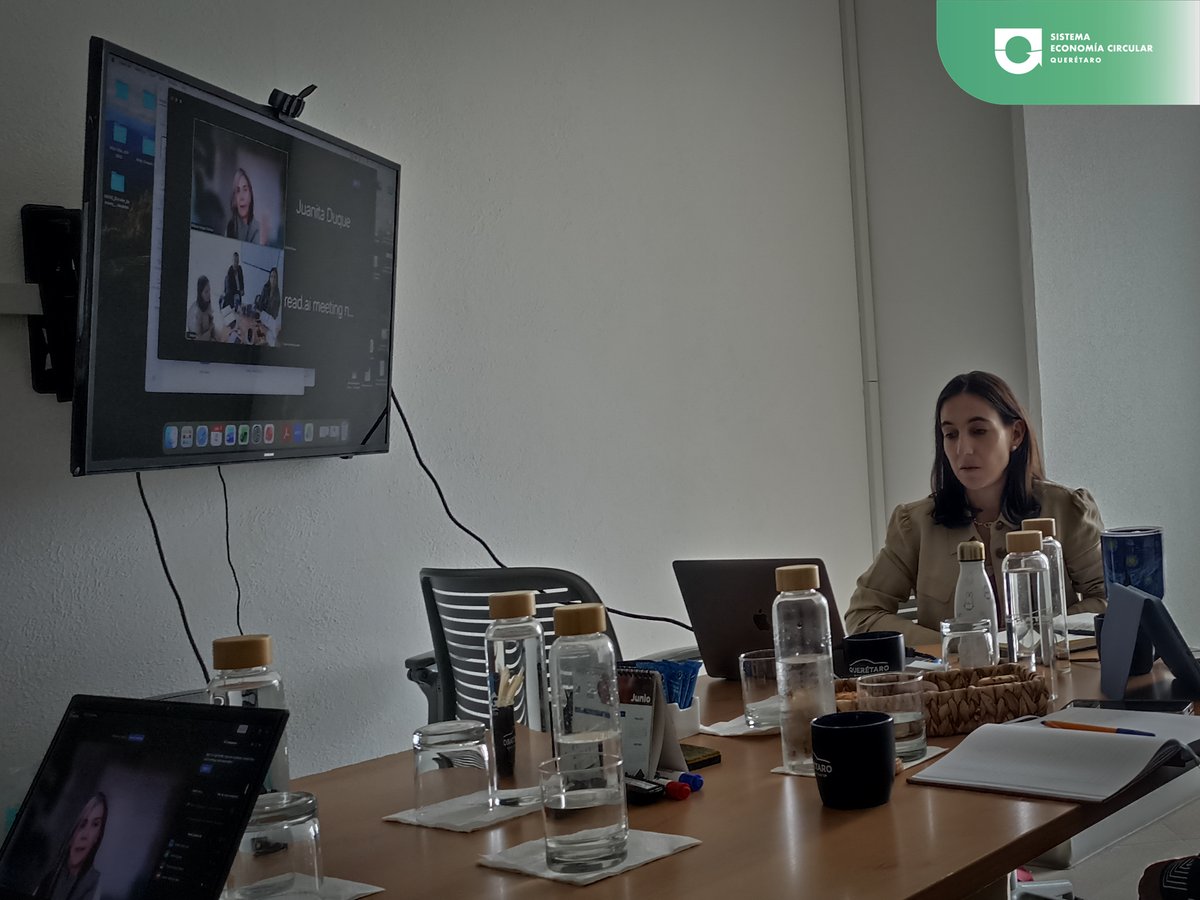 Circular_Qro's tweet photo. ♻️ Conectar experiencias también es construir soluciones.

🌱Así se vivió el Taller para Facilitadores del #SECQro, un espacio de colaboración, alineación de objetivos e intercambio de aprendizajes 

#EconomiaCircular #Queretaro https://t.co/mrkxPLSsKE