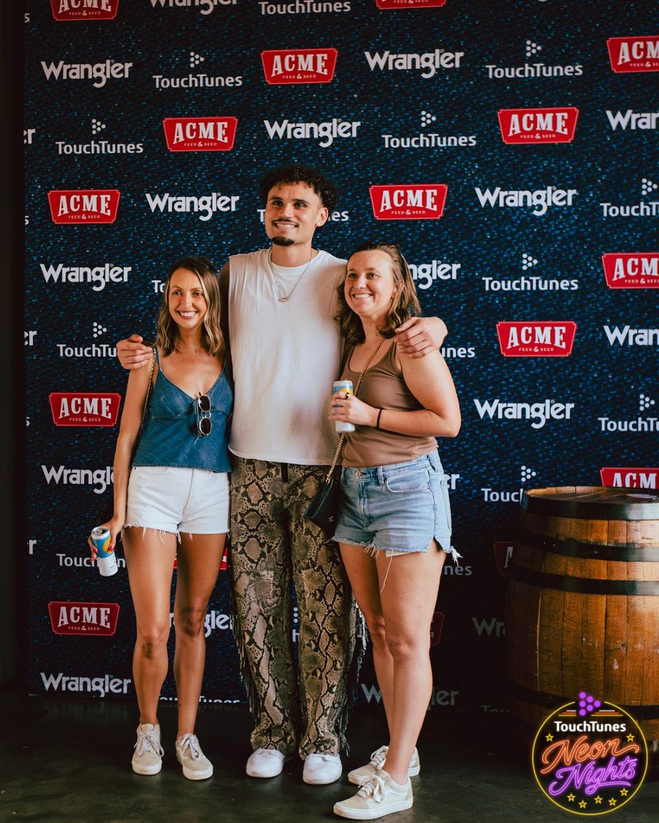 TouchTunes's tweet photo. Day 3 at TouchTunes Neon Nights at @AcmeNashville with @NunezAdrien!🤩

Thank you to all the fans that stopped by this weekend to meet your favorite artists and check out some incredible performances. Be sure to head to your local TouchTunes to relive all the magic!🤠 https://t.co/9zN56LFdTJ