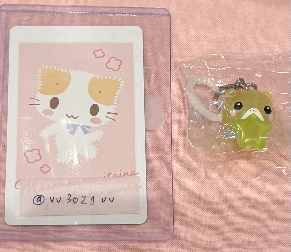 vv3021vv's tweet photo. 交換／平成ファンシーキャラクターズ めじるしアクセサリー

譲 ふわふわらびちゃん D
求 ふわふわらびちゃん A > B

郵送/都内手渡し
お気軽にお声掛けください🎀 https://t.co/My2gpjmpHw