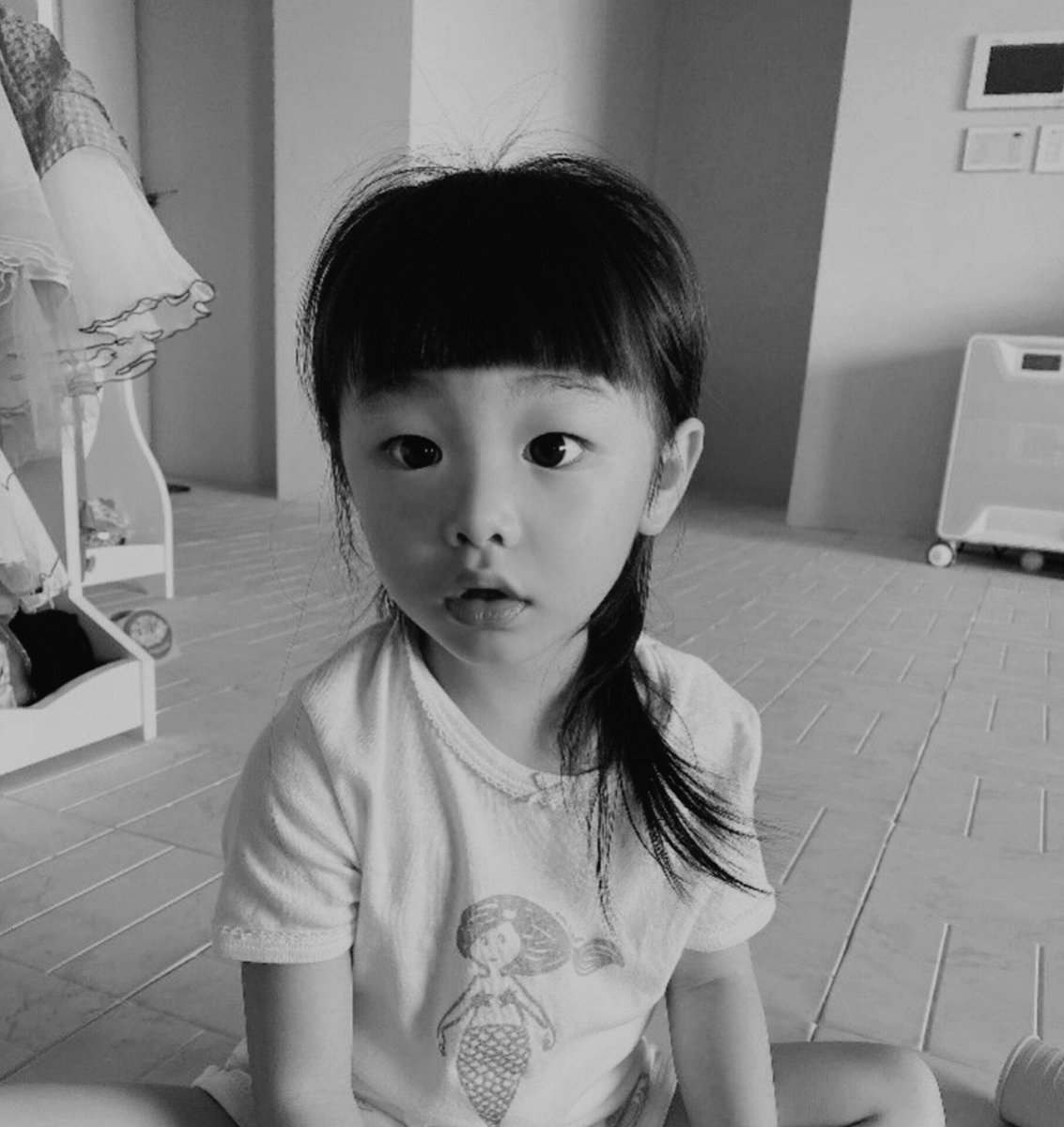 ofbethanys's tweet photo. ️️
⚲   Verdant Green Estate ㅡ V1
     Mon, Jun 08 / 9.46 PM

"Mami, tadi Om Jojo tidur"
"Oh iya? Memei masuk kamar om?"
"Iya, om capek" 
"Yaudah, Memei di sini aja"
"Itu tas Memei! Kenapa Mami pakai"
"Mami cuma coba aja, penasaran" https://t.co/MVZcZoEmpC