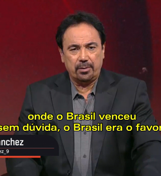 liberta___depre's tweet photo. Hugo Sánchez, ex-atacante da seleção mexicana, crava Brasil em 6º lugar na Copa e detona escolha por Ancelotti: 'Me decepcionaram muito'

"Os brasileiros me decepcionaram um pouco por terem um técnico italiano. Na minha lista de favoritos, quem será o próximo campeão mundial? Eu coloco o Brasil em sexto lugar, mas não por causa do Brasil em si, não por causa dos jogadores brasileiros, mas por causa da filosofia de futebol deles.

Para mim, o futebol brasileiro era uma referência, e Pelé era meu ídolo. Mas agora com Ancelotti, o que eu não digo por causa dele, mas porque não gosto que nós, mexicanos, tenhamos um técnico que não é mexicano. Então, desejo boa sorte aos brasileiros, mas não acho que esta Copa do Mundo vá dar certo para vocês."

Via: @ESPNBrasil 

📷ESPN / 📷Rafael Ribeiro/CBF