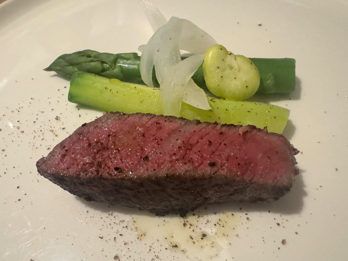 aheadoftheboard's tweet photo. 幸せすぎた1日
メインの牛肉とアスパラガス
素材で美味しい本日の1位 https://t.co/m2HCkf3acM