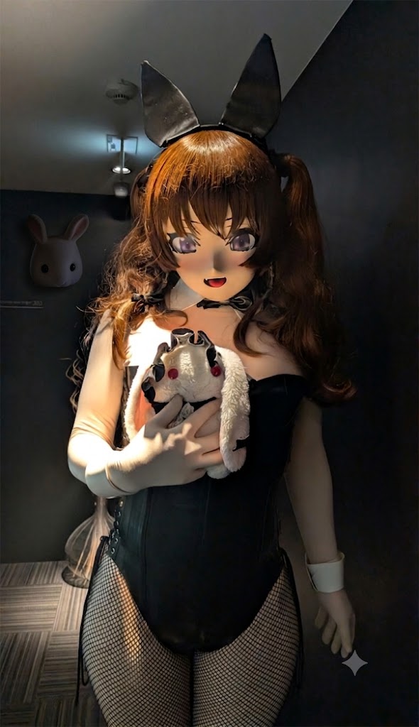 CureCarrot's tweet photo. @scute_llaria @LocoEcchi 背後に怪しい気配が！ https://t.co/jbipVYCNt4