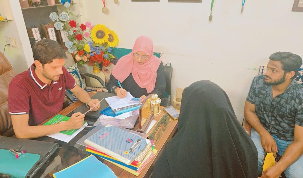 WasayAimim's tweet photo. AIMIM Reinbazar Corporator Mohammed Wasay Uddin Sahab continued a Help Desk for SIR (Special Intensive Revision) Reinbazar Division Office. Everyone is requested to utilize this facility for any SIR-related help and assistance, as well as for new voter registration and enrolment https://t.co/S5RzEwb3Zz