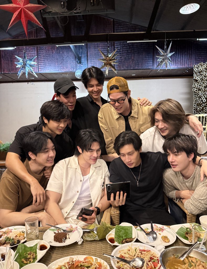 kanasocute's tweet photo. คินพ้อดดิวะ 
มีเพียงไว้ใจดิวะ 
free fall ดิวะ 
เจน 1 ดิวะ
แค่เธอเออเอ่อเอ้อเออดิว้าาาาาา
😭😭😭😭😭😭😭😭😭😭😭😭😭 https://t.co/H0pjWezveB